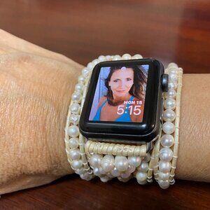 Victoria Emerson Freshwater Pearls on Ivory Apple Watch Strap